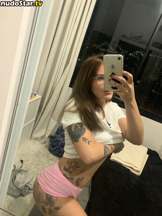 Laryssa Russo / Lizzyrusso / lizzymusi / thelizrusso Nude OnlyFans Leaked Photo #19