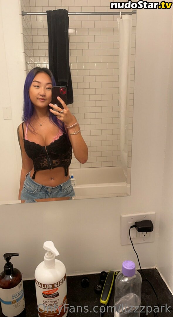lizzz.park / lizzzpark Nude OnlyFans Leaked Photo #3