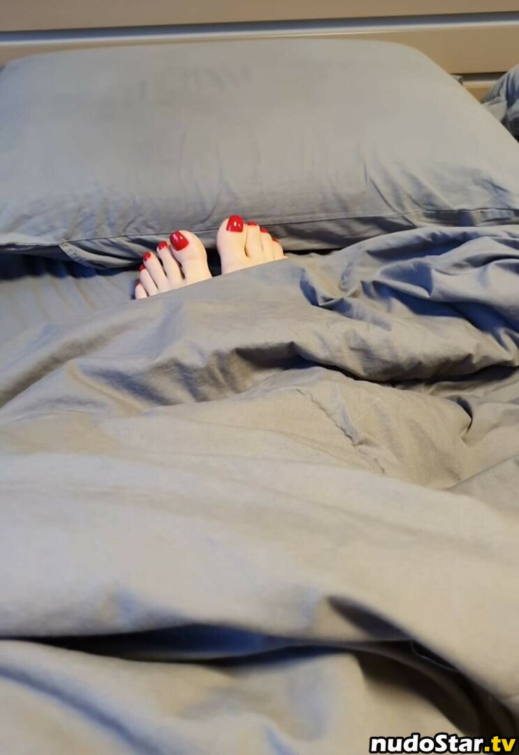 Loira Feet / loirafeet / loirafeet_oficial Nude OnlyFans Leaked Photo #45
