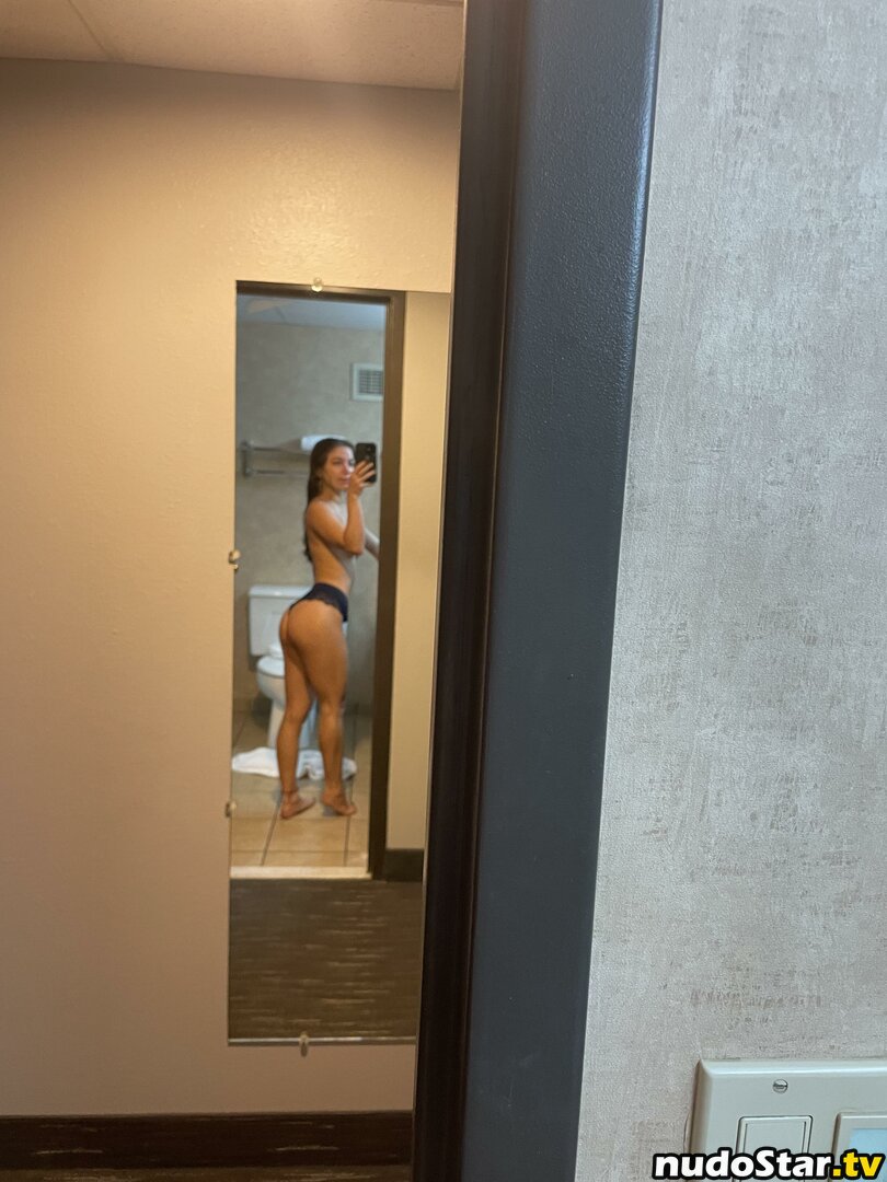 lola / lolamoves Nude OnlyFans Leaked Photo #21