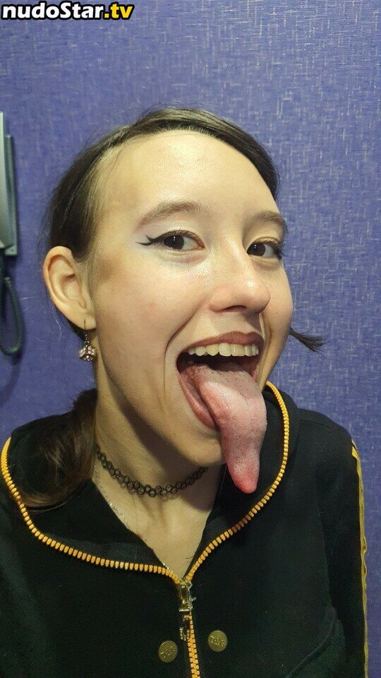 Long Tongue Fetish / _longtonguelewis / diqueentongue / longtonguelewis Nude OnlyFans Leaked Photo #290