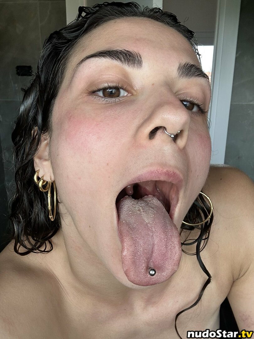 Long Tongue Fetish / _longtonguelewis / diqueentongue / longtonguelewis Nude OnlyFans Leaked Photo #293