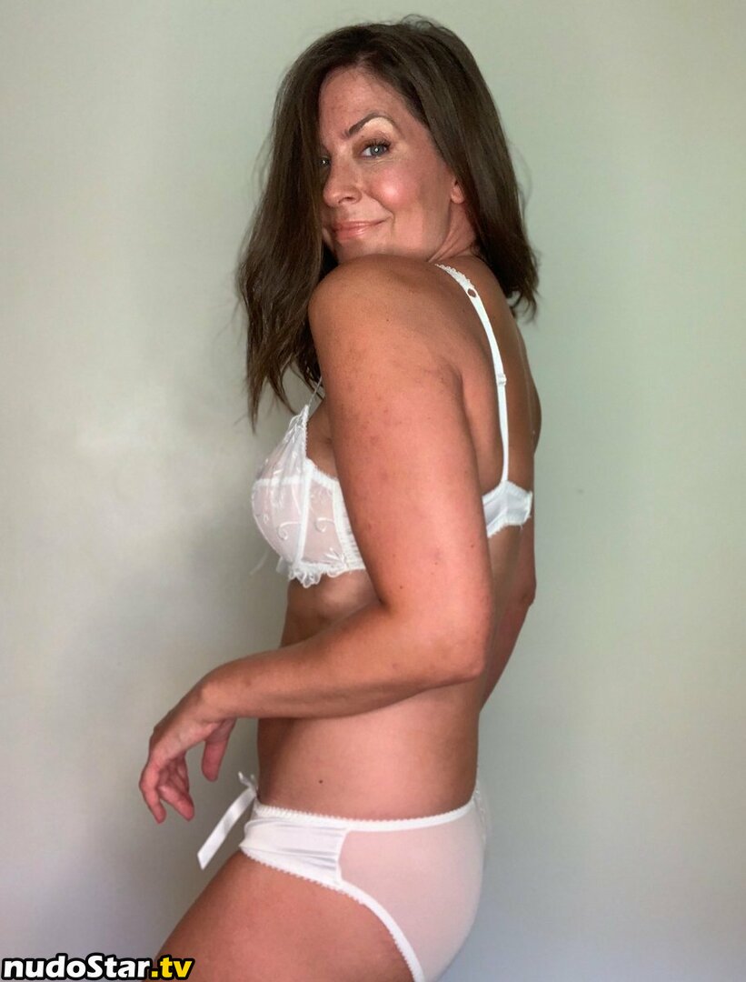 Lucy Horobin / lucyhorobin Nude OnlyFans Leaked Photo #3