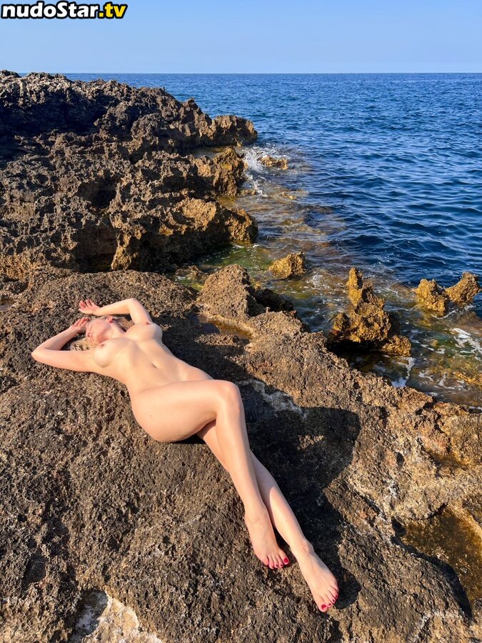 Daphnelu / luizaconlaz / luizaconlaz_model Nude OnlyFans Leaked Photo #13