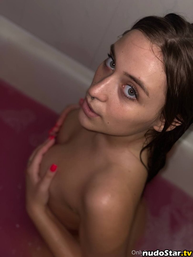 itsmaddy / maddysonbella Nude OnlyFans Leaked Photo #9
