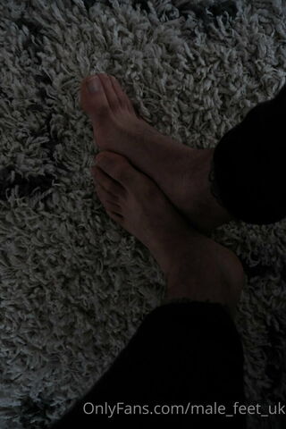 male_feet_uk