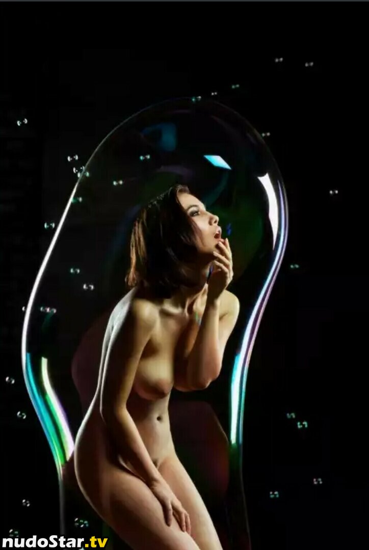 Manizha Faraday / manizha__faraday Nude OnlyFans Leaked Photo #11