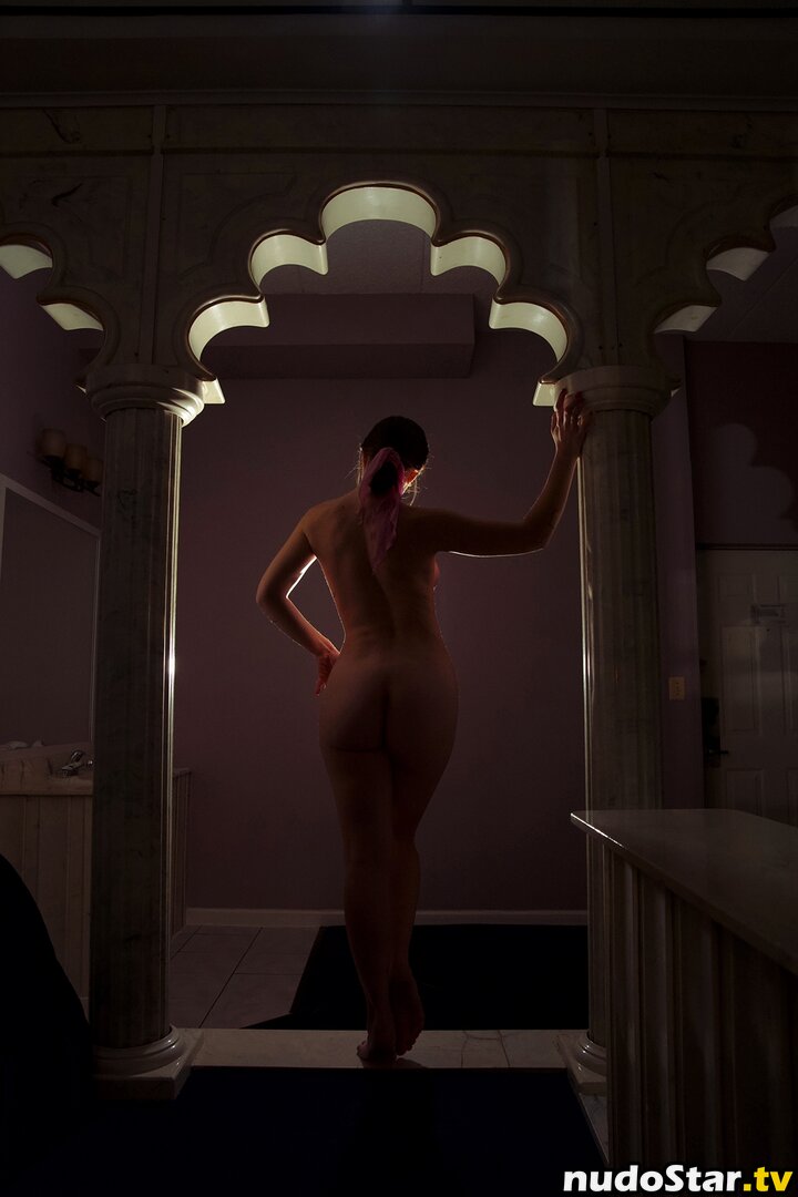 Margaret Bienert / aprettycoolgirl Nude OnlyFans Leaked Photo #5