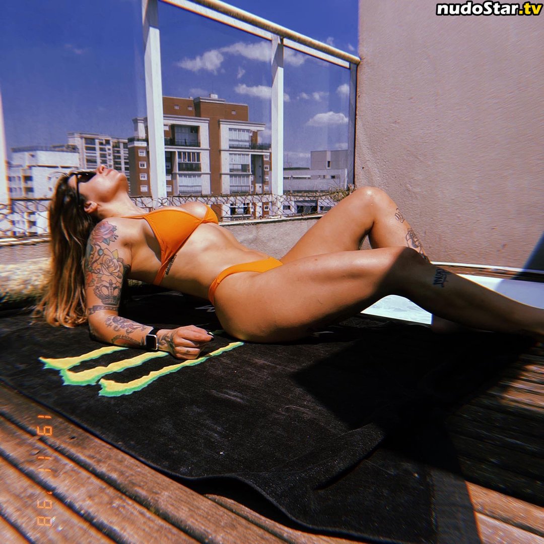 Mariana Graciolli / mari_graciolli Nude OnlyFans Leaked Photo #9