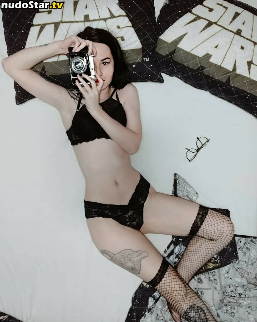 Marina Von Blume / mvm_makeupartist Nude OnlyFans Leaked Photo #10