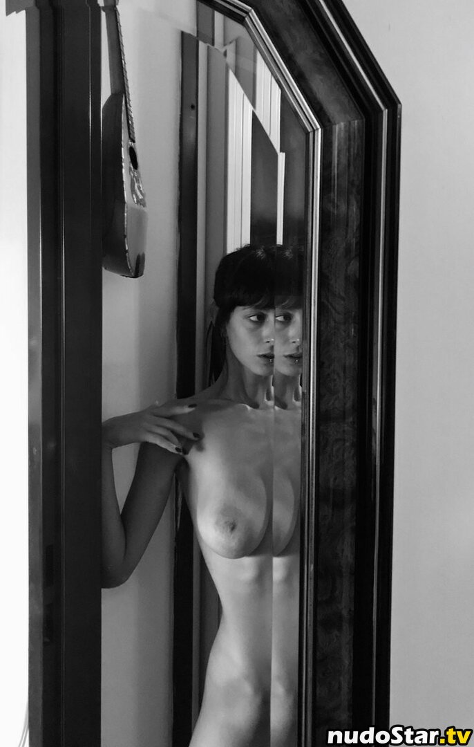 marinarettadellaluna / ninadeguata Nude OnlyFans Leaked Photo #22