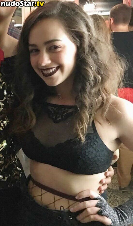 Mary Mouser / missmarymmouser Nude OnlyFans Leaked Photo #22
