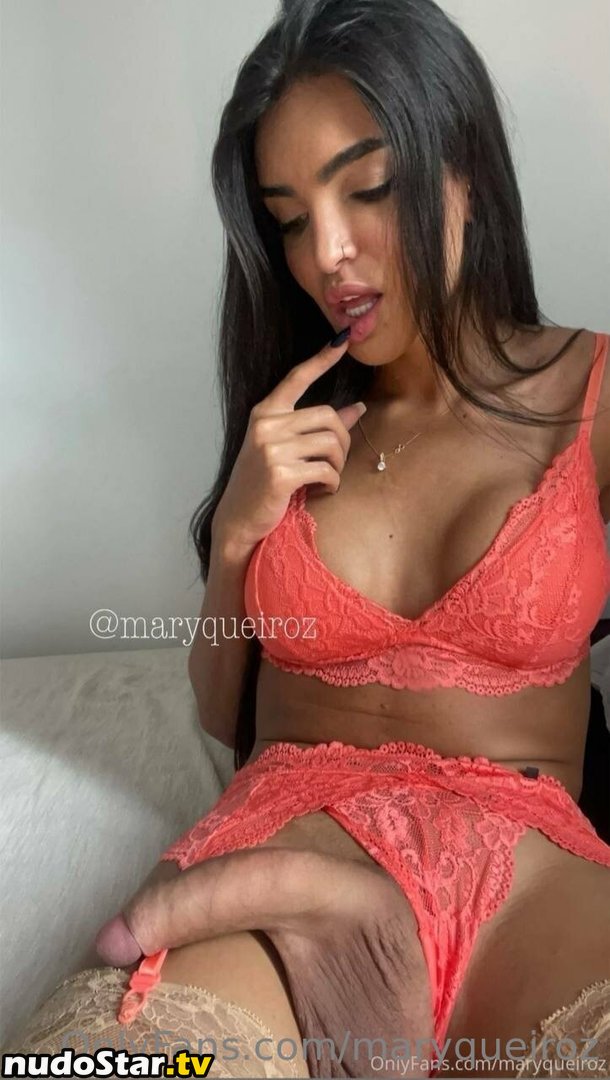maryqueiroz / maryqueirozts Nude OnlyFans Leaked Photo #4