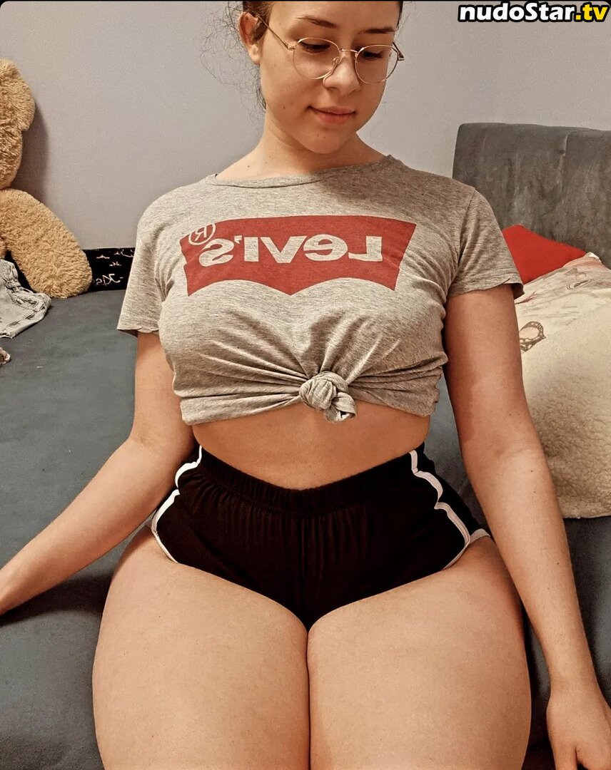 Its.me_melii / Meli.hold / its.me_meli Nude OnlyFans Leaked Photo #6