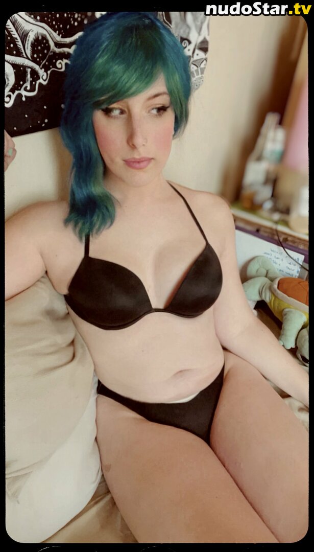 Merry Cherry Bomb's Blue Hair / chacherrybombs / maryycherryy Nude OnlyFans Leaked Photo #2