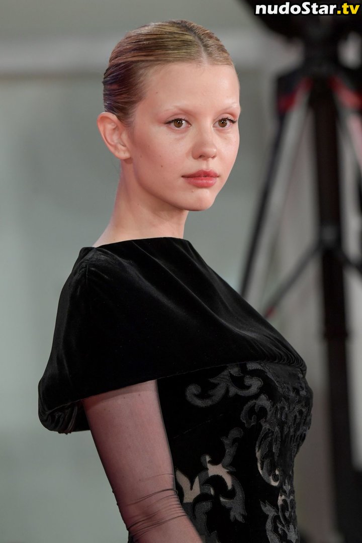 Mia Goth / goth.mia / officalmiagoth Nude OnlyFans Leaked Photo #3