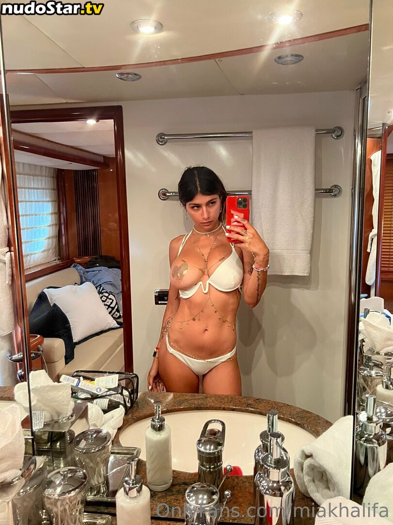 Mia Khalifa / miakhalifa Nude OnlyFans Leaked Photo #1649