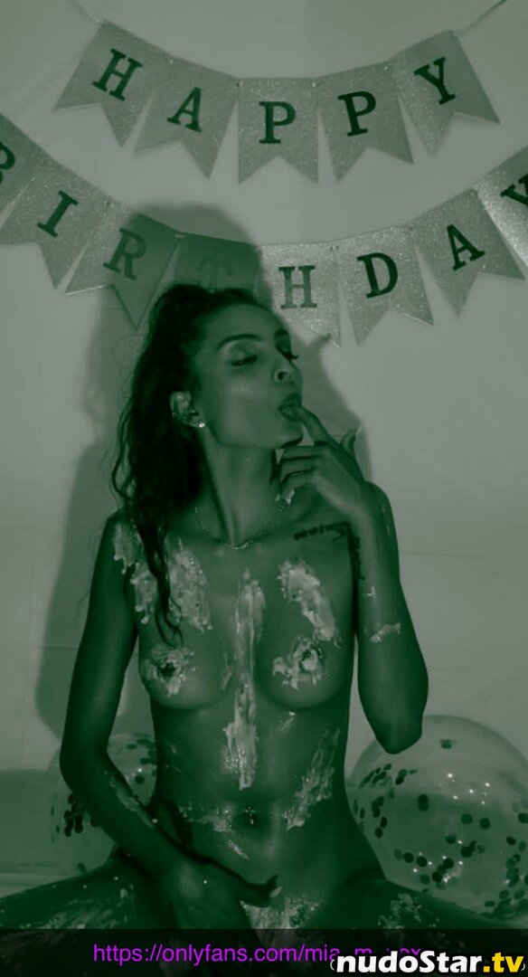 mia__xoxo / mia_m_xoxo Nude OnlyFans Leaked Photo #6