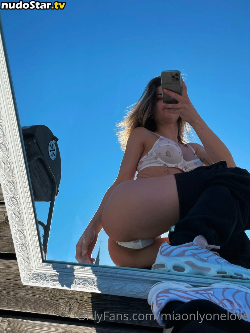 miaonlyonelove / miaonlyonelovevip Nude OnlyFans Leaked Photo #18