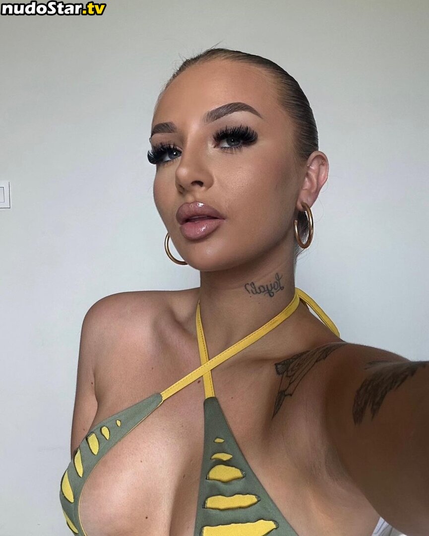Michellemelodyx Nude OnlyFans Leaked Photo #4