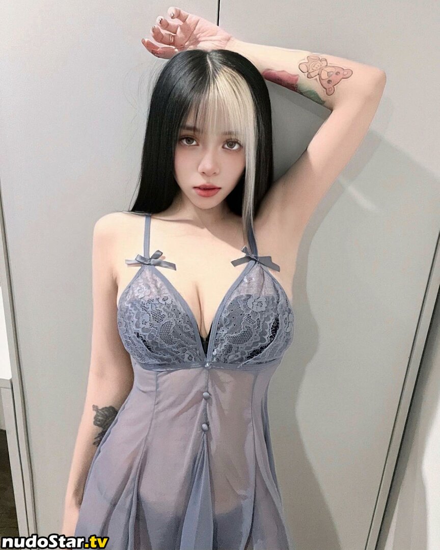 mikoqiqi_ / mikoqqii / miqibabyvip Nude OnlyFans Leaked Photo #33
