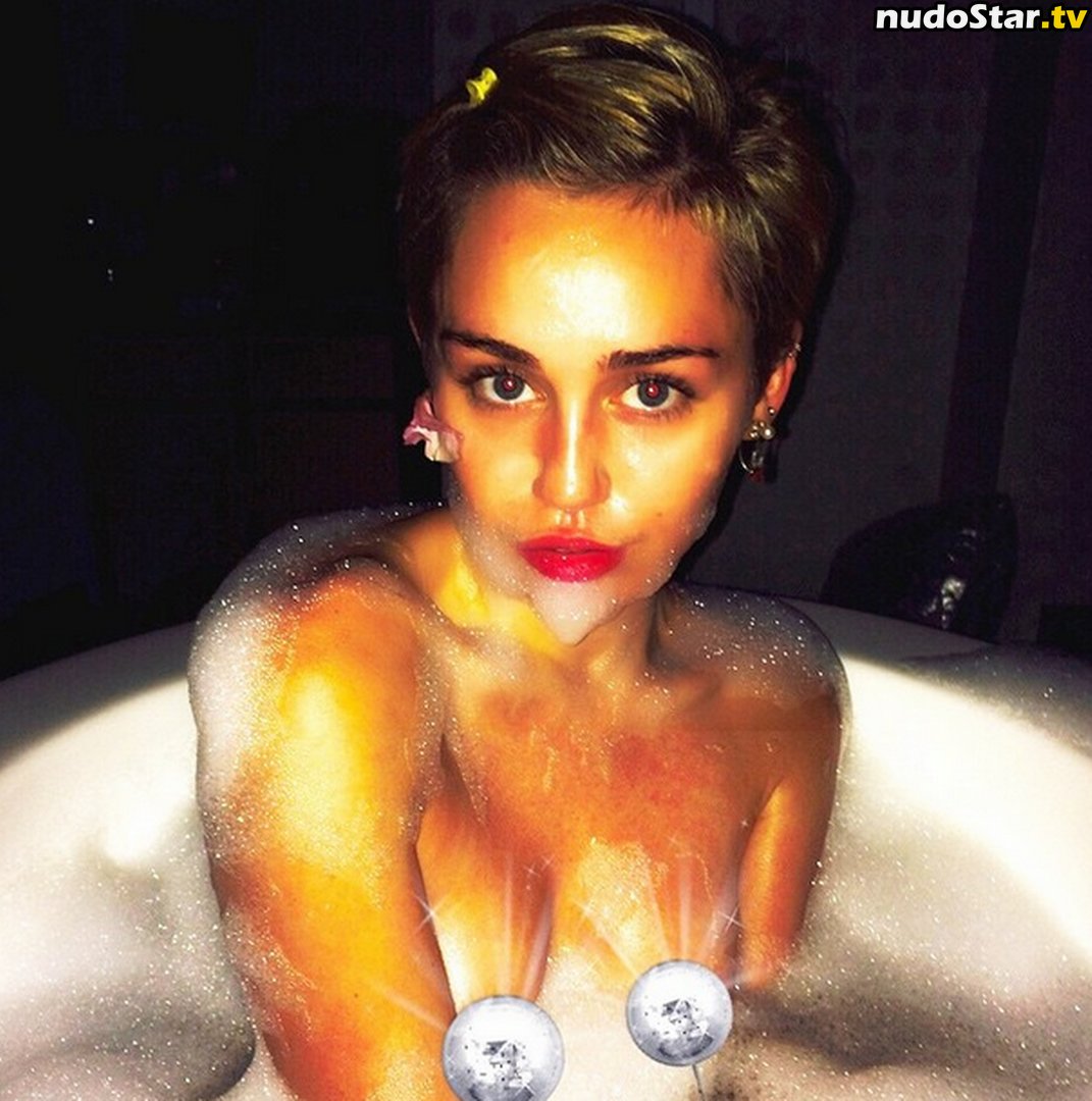 Miley Cyrus / MileyCyrus Nude OnlyFans Leaked Photo #67
