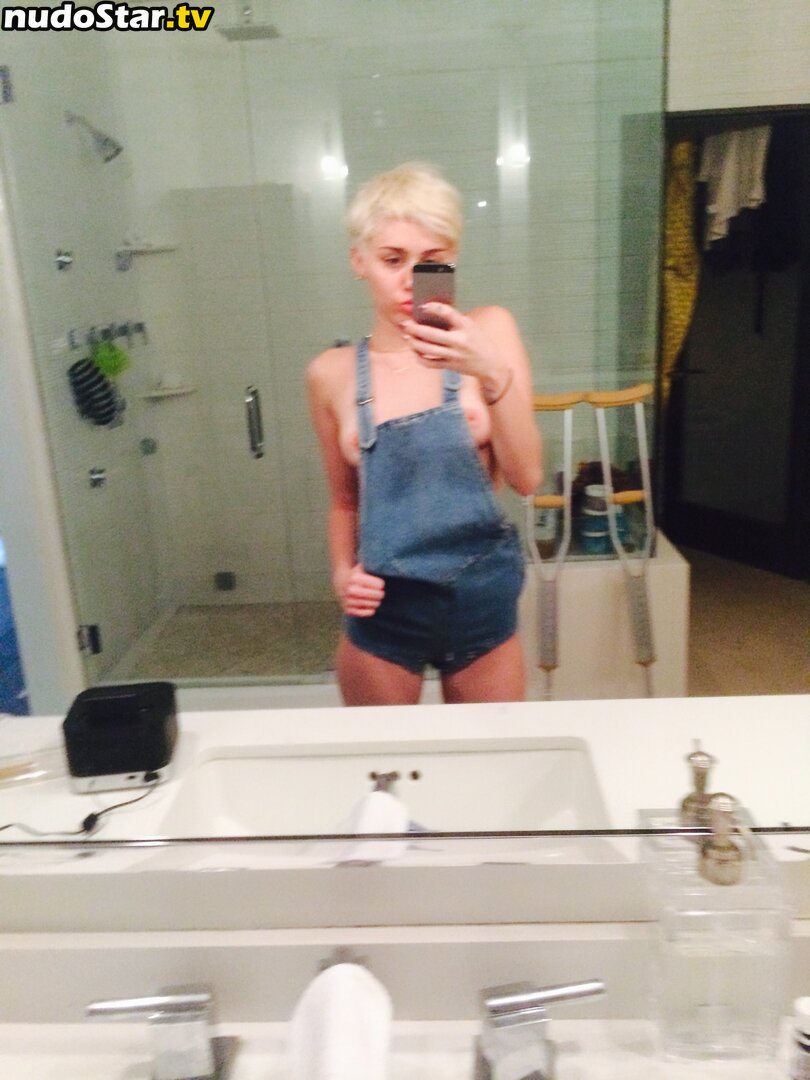 Miley Cyrus / MileyCyrus Nude OnlyFans Leaked Photo #371
