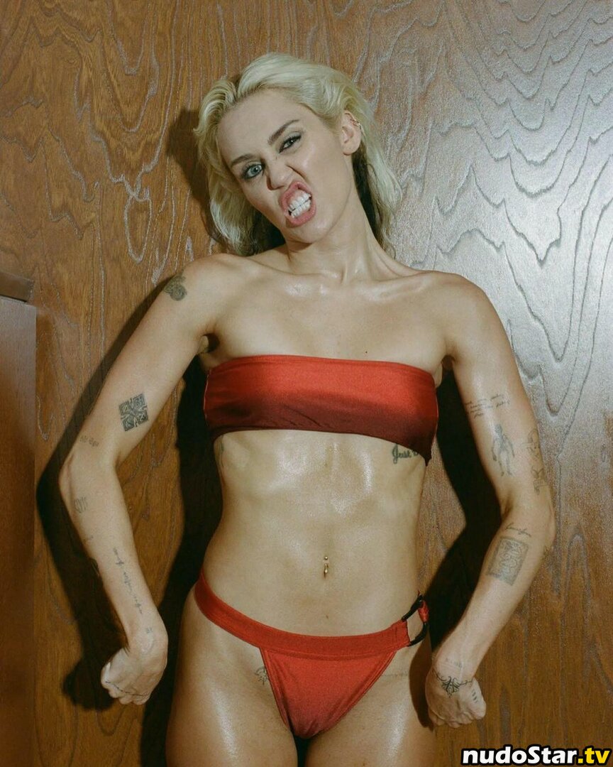 Miley Cyrus / MileyCyrus Nude OnlyFans Leaked Photo #555