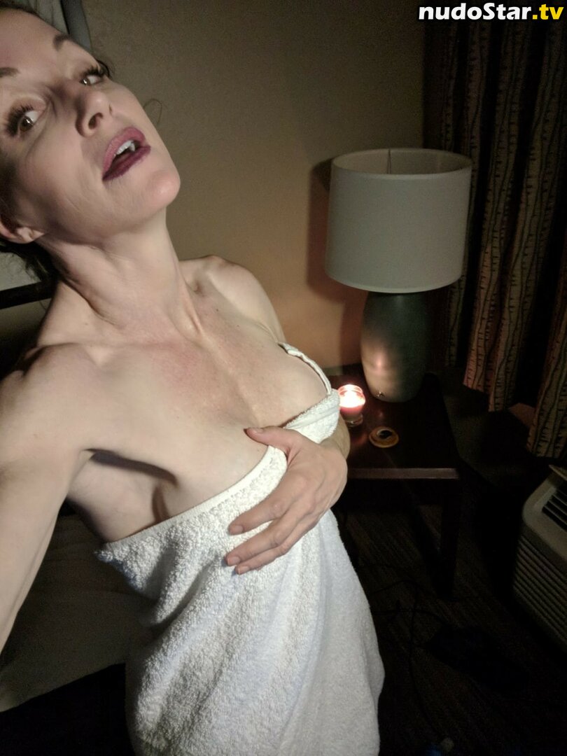 MilfChristine / anotherchristine Nude OnlyFans Leaked Photo #17