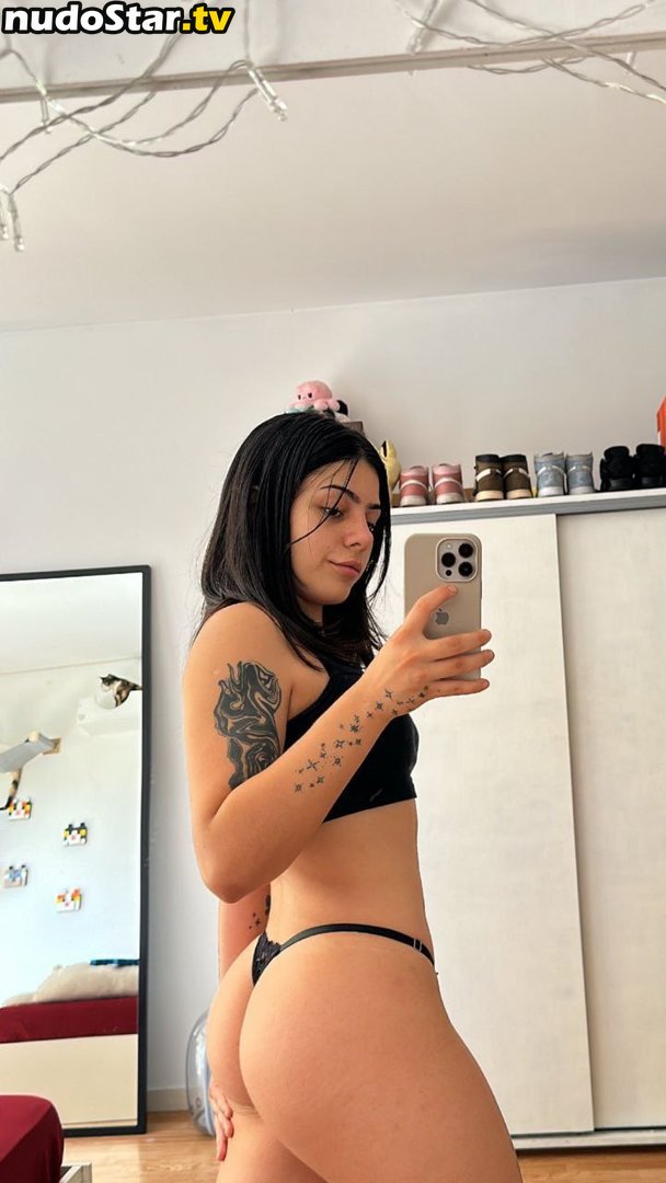 Milica_yb / https: / michiuwu18 Nude OnlyFans Leaked Photo #2