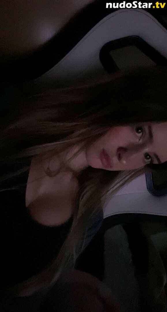 mira.004 / model_mira Nude OnlyFans Leaked Photo #268