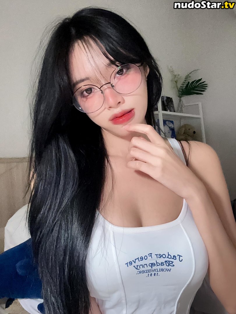 Maengpor / mirachi.s Nude OnlyFans Leaked Photo #9