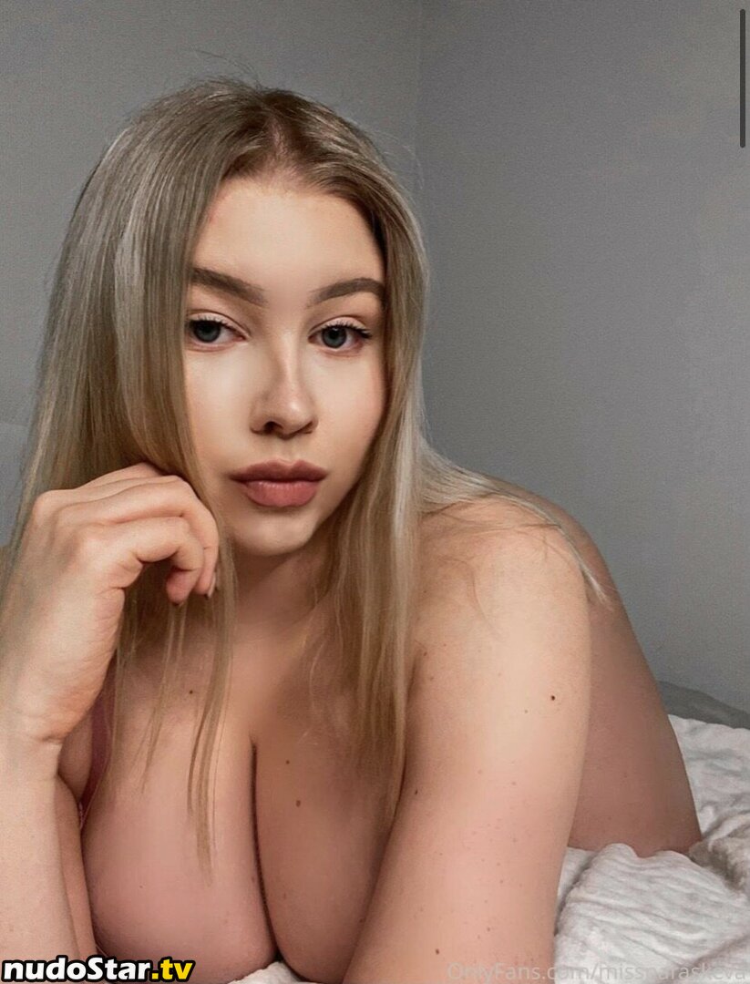 Miss Paraskeva / MissParaskeva Nude OnlyFans Leaked Photo #4