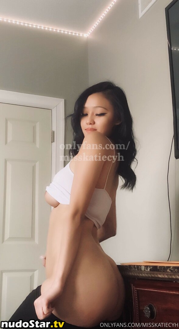 Misskatiecyh / Misskcyh Nude OnlyFans Leaked Photo #9