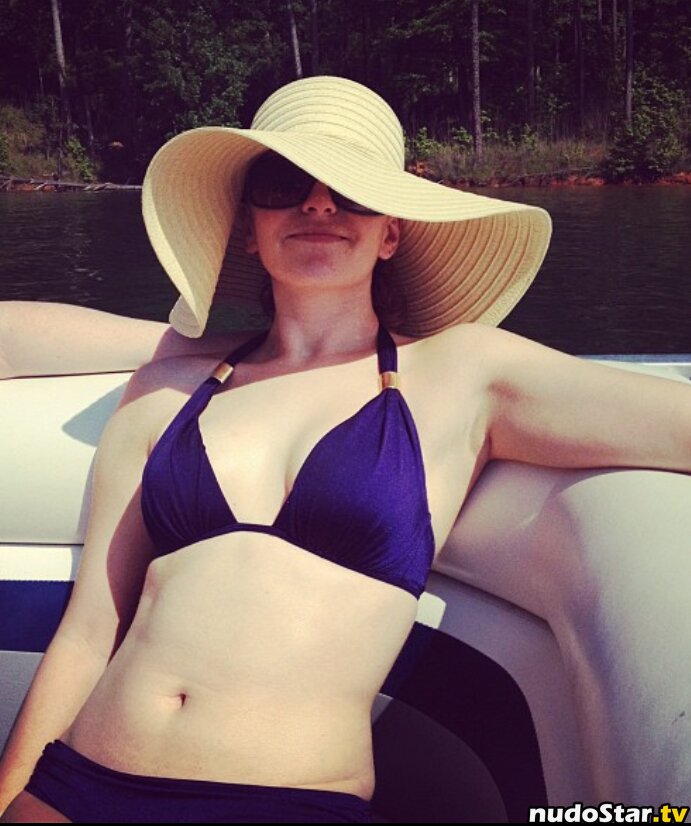 Mollie Damon / Star Wars Explained / molliemander Nude OnlyFans Leaked Photo #19