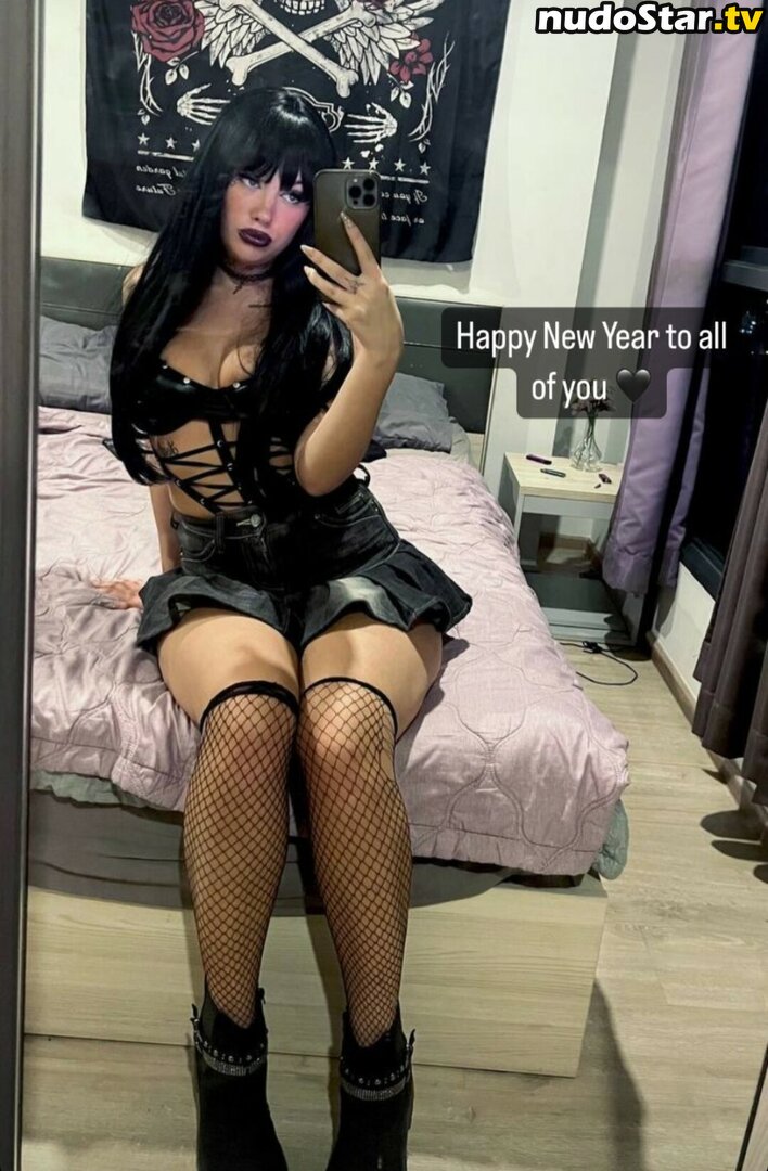 Molly Goth Girl / blondemolly / mollie.gallagher_ Nude OnlyFans Leaked Photo #1