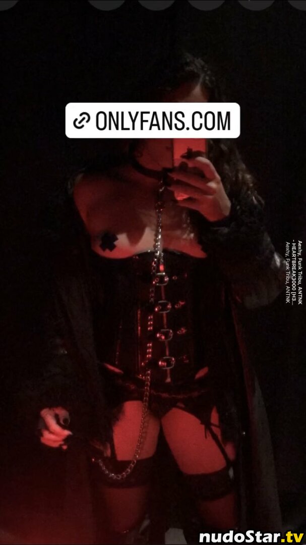 charismatic__girl / mostcharismaticgurl Nude OnlyFans Leaked Photo #5