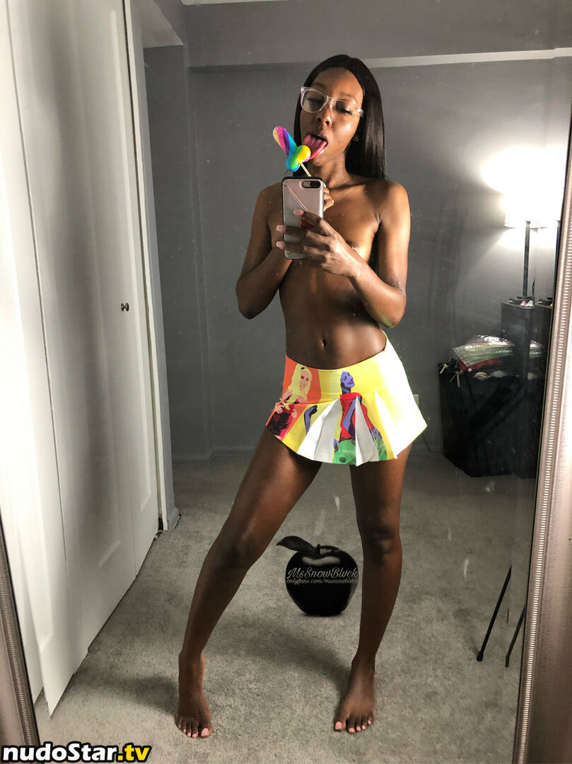 Ms Snow Blvck / mssnowblvck / snowblvck_ Nude OnlyFans Leaked Photo #8