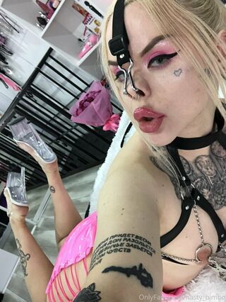 Nasty_bimbo