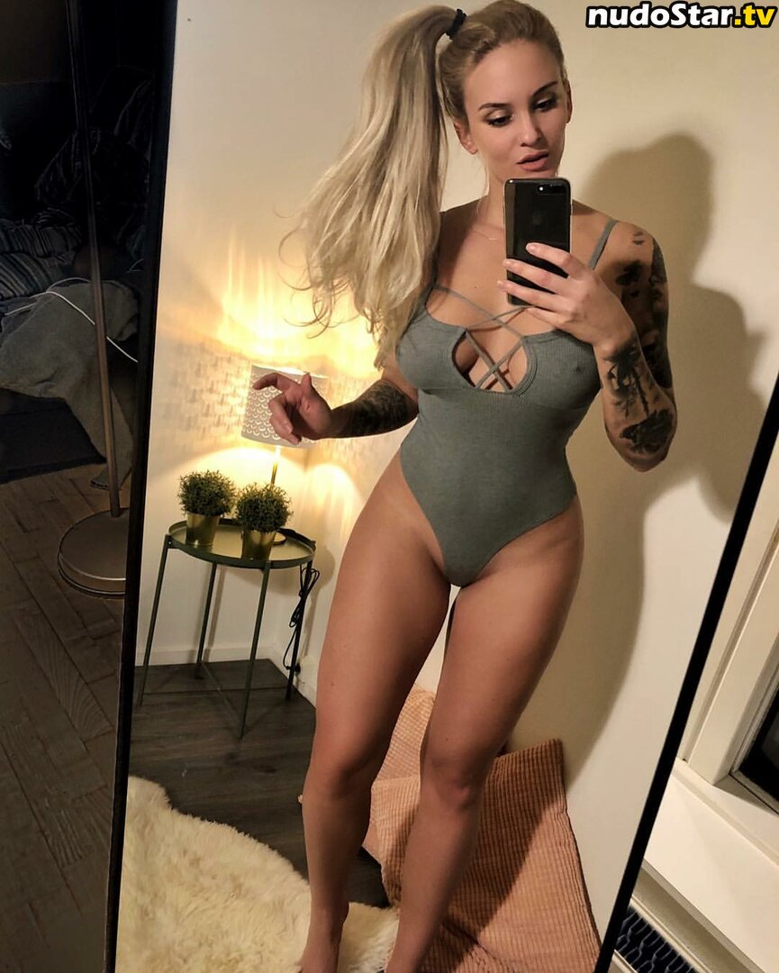 Natasha Thomsen / Natashakt7 / natasha_k_t Nude OnlyFans Leaked Photo #60