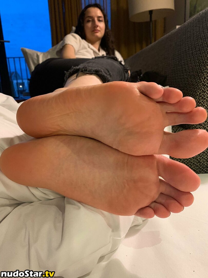 feet.ofneola / neolasoles Nude OnlyFans Leaked Photo #49