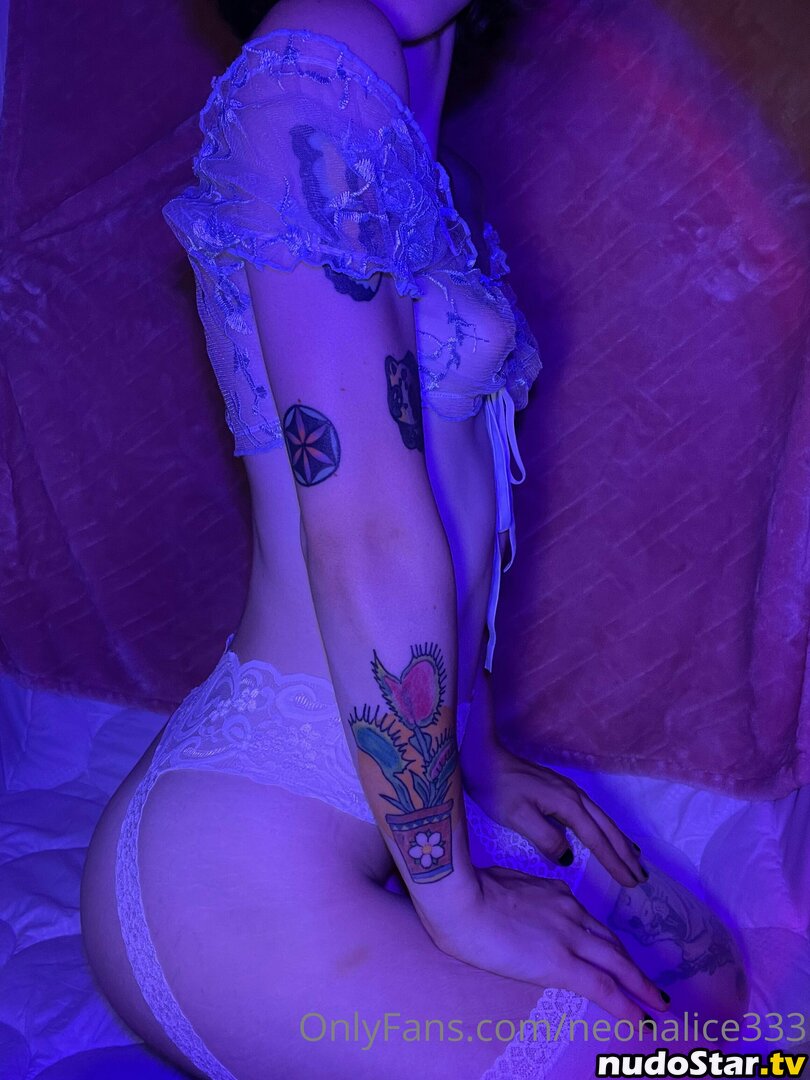 aliceiloves / neonalice333 Nude OnlyFans Leaked Photo #52