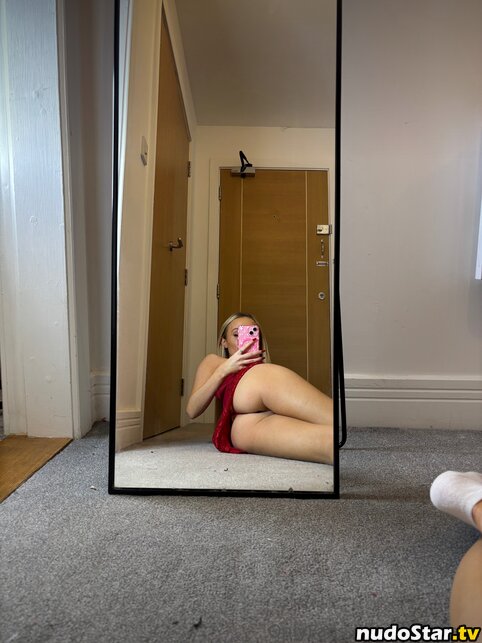 Nikkitta123 Nude OnlyFans Leaked Photo #24