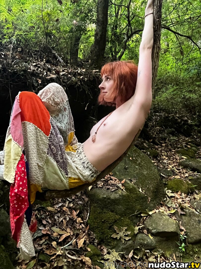 nippy.hippie Nude OnlyFans Leaked Photo #9