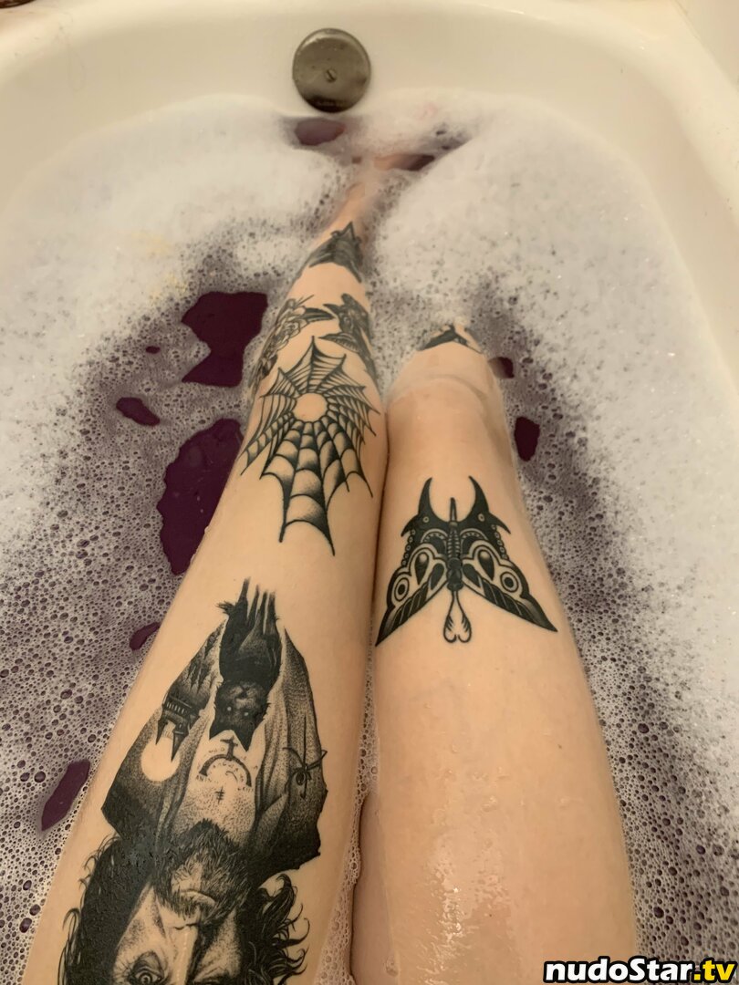 Lilmoonbbyy / Xocrona / nonsalemwitch Nude OnlyFans Leaked Photo #77