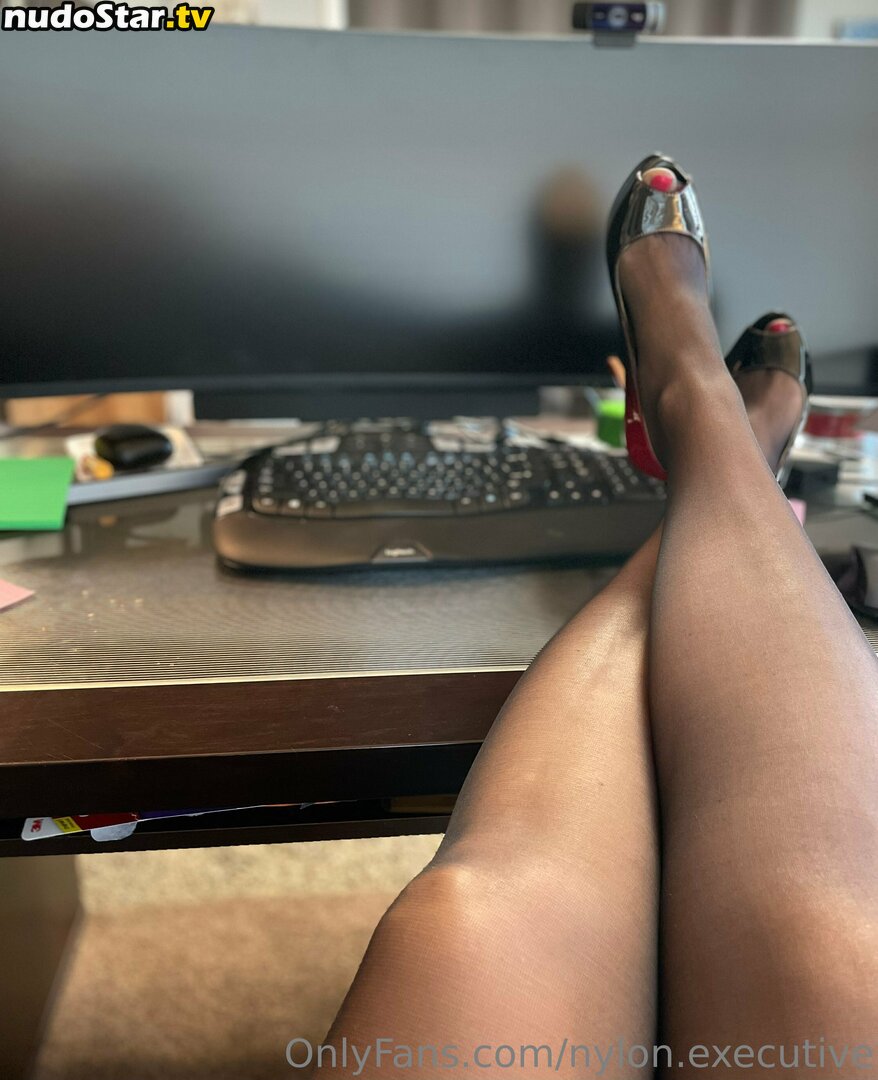 mccarthylauren / nylon.executive Nude OnlyFans Leaked Photo #9