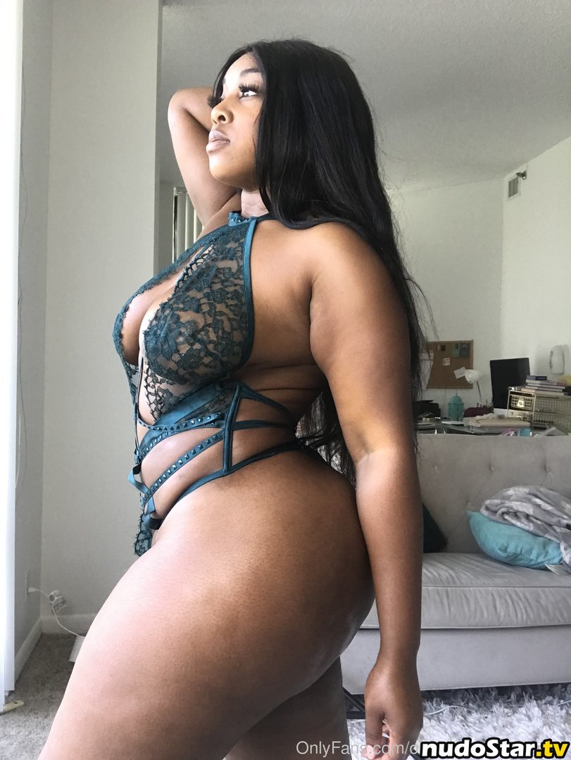 ohcaress / ohcaress.2.0 Nude OnlyFans Leaked Photo #4