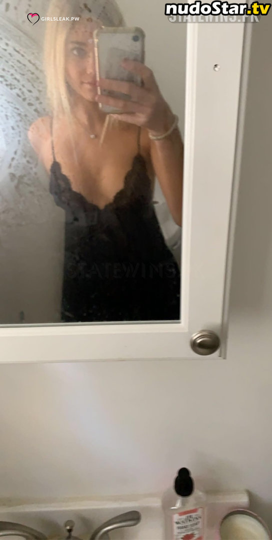 oliviaabonn / oliviaaustinxxx Nude OnlyFans Leaked Photo #16