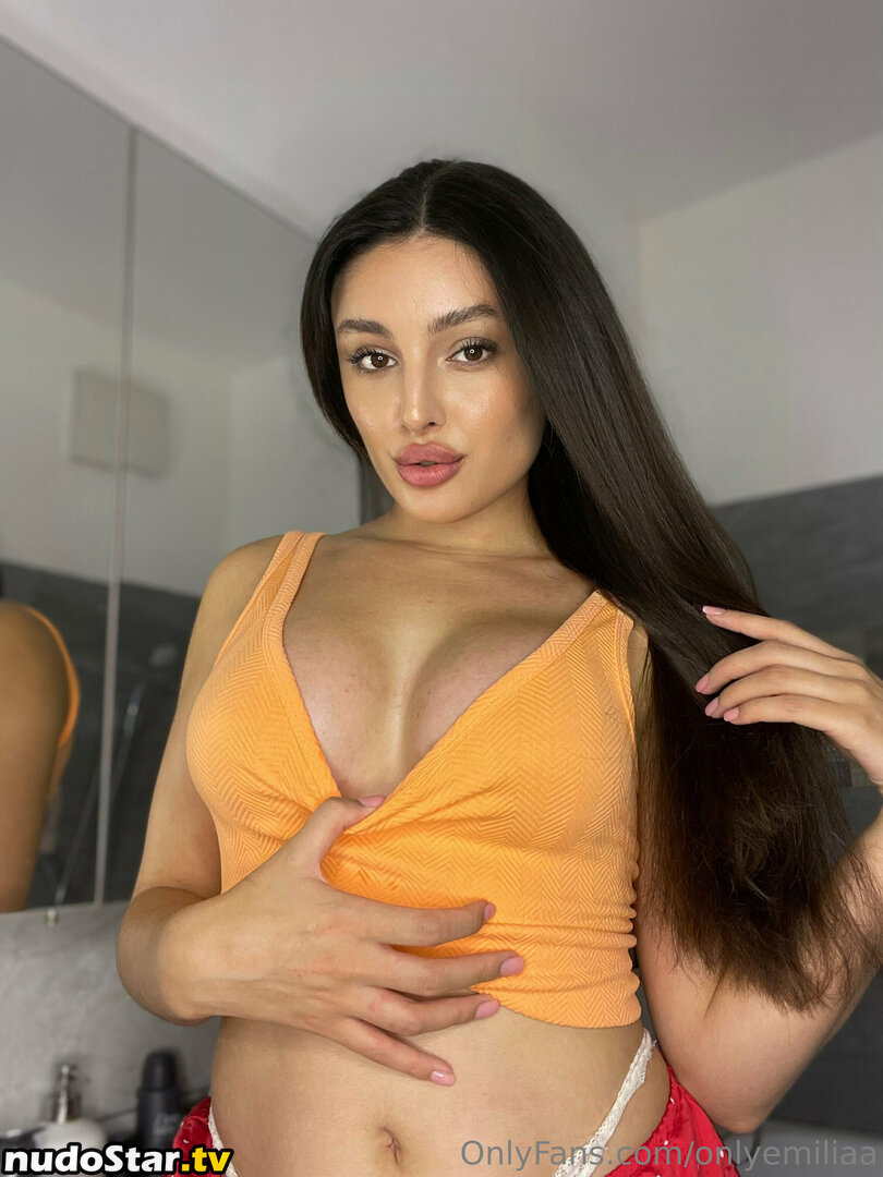 onlyemiliaa Nude OnlyFans Leaked Photo #49