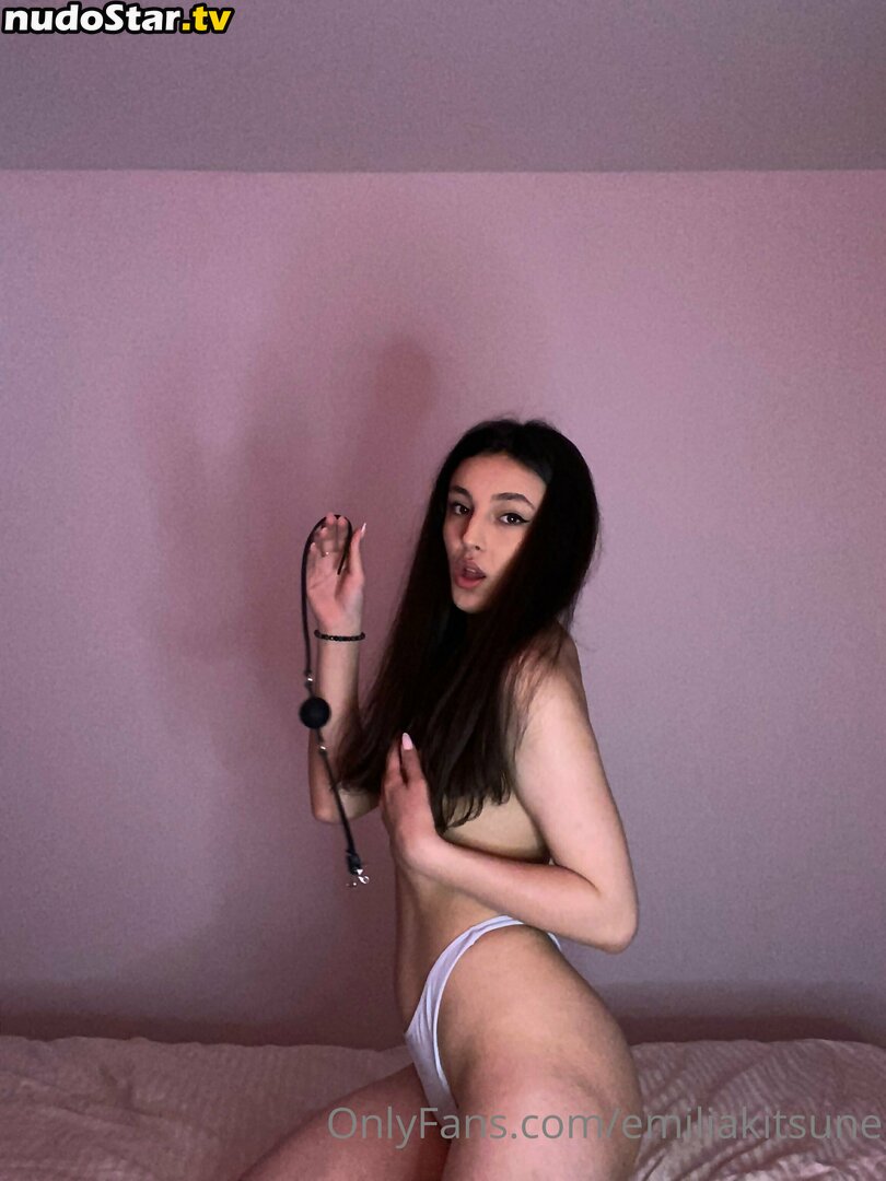 onlyemiliaa Nude OnlyFans Leaked Photo #68